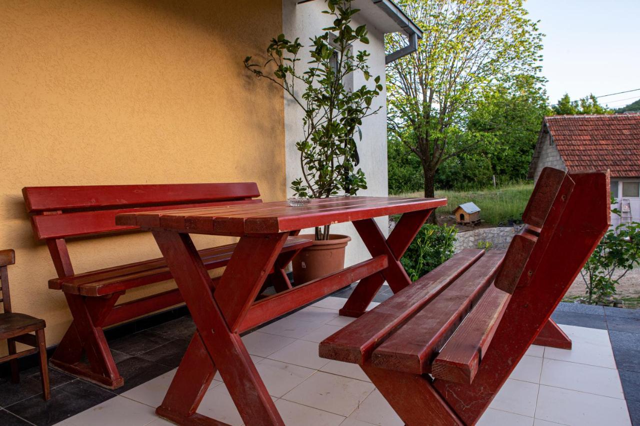 Gazdinstvo Tadic Guest House Niksic Ngoại thất bức ảnh
